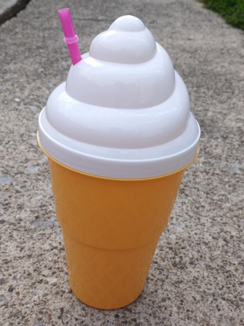 Ice Cream Cone Plastic Cup NWOT